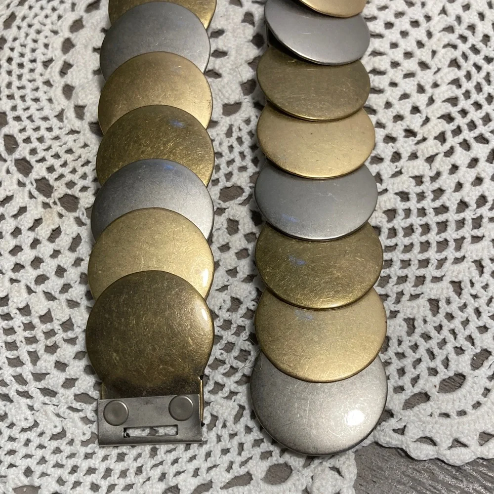 Vintage Circle Disk Medallion Stretch Belt Metallic